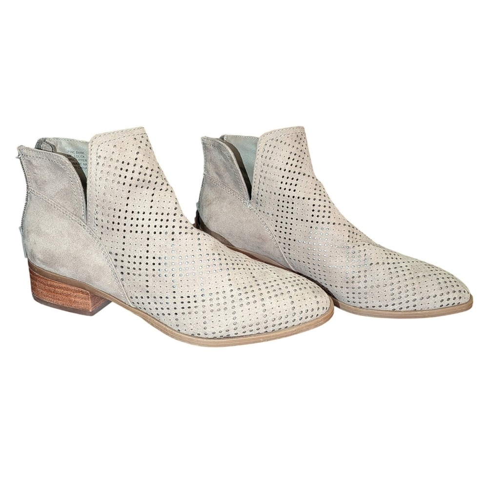 BKE Lolita Pine Bark Perforated Cut Out Ankle Booties Grey‎ Taupe Size 6M